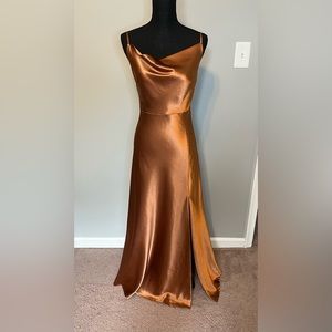 Birdy Grey, Lisa Long Bridesmaid’s dress. Color: Rust